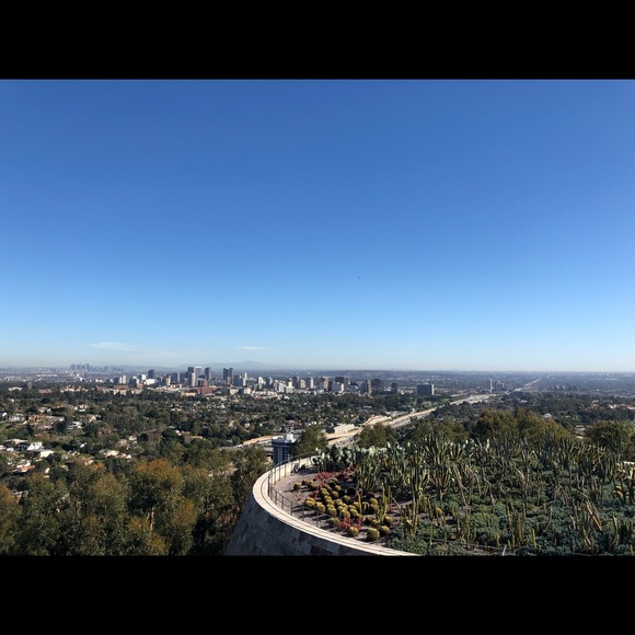 Meet your Posher, Lara - Picture 1 of 1